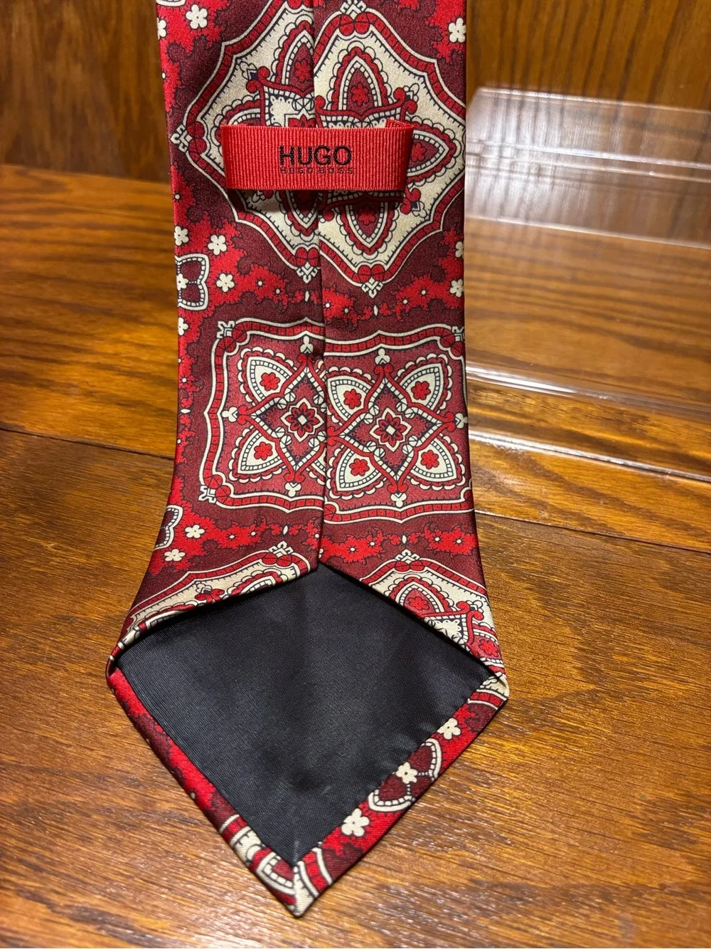 Y2K VTG Hugo Boss Silk Tie Made In Italy Red Paisley 3.75”